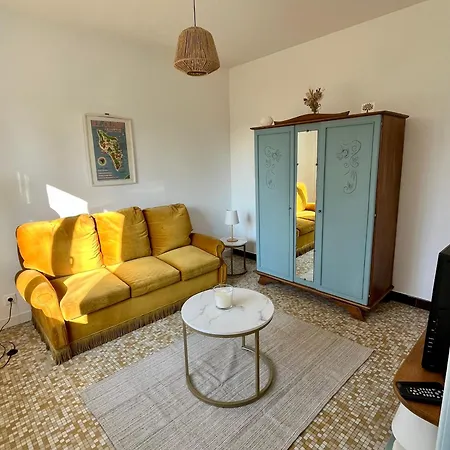 Avec Jardin Et Proche Centre-ville Et Holiday home *