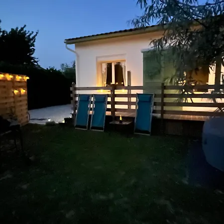 Avec Jardin Et Proche Centre-ville Et Holiday home *